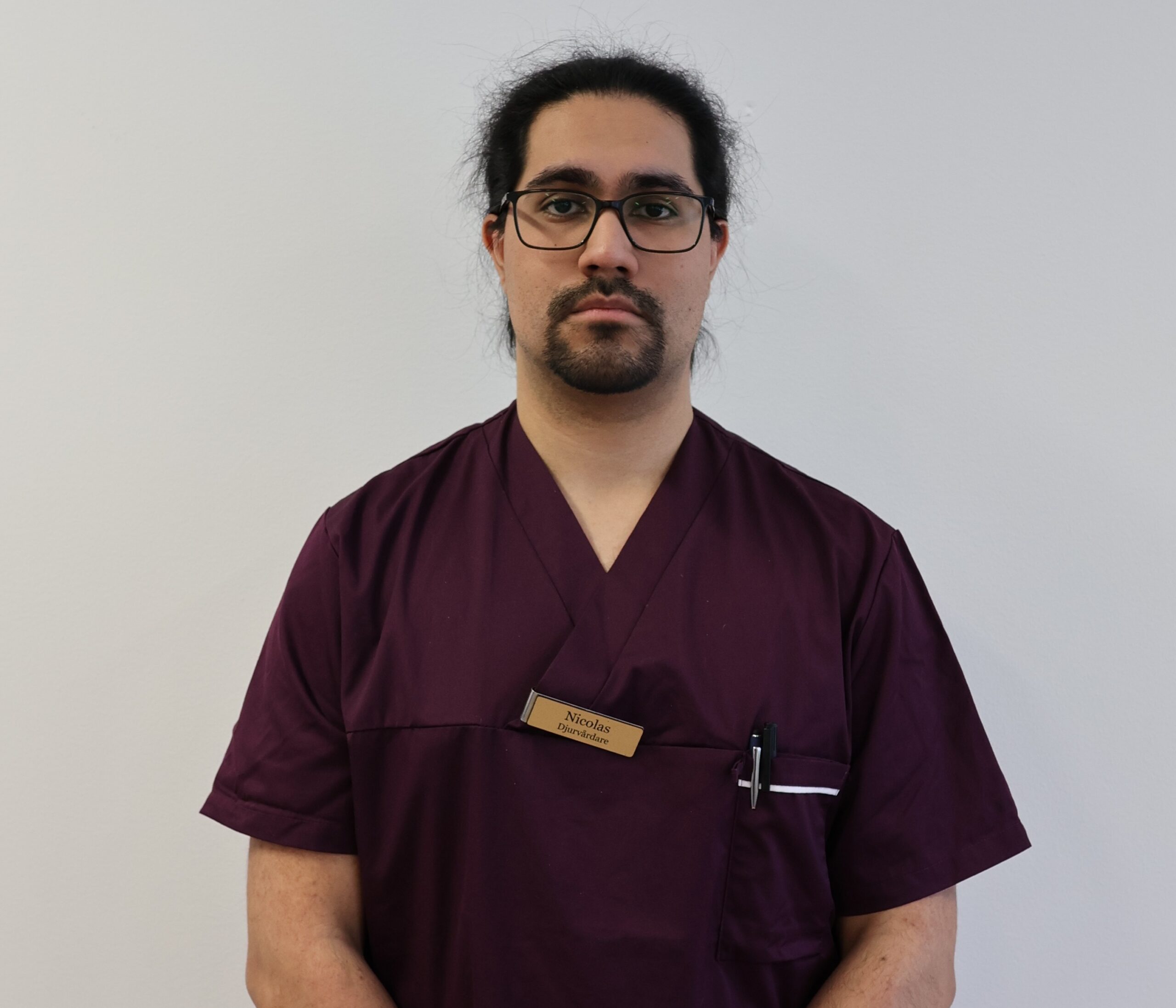 Nicolas Burgos djurskötare på Djurkliniken Norrtälje